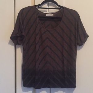 Ombré brown & black chevron stripe tee